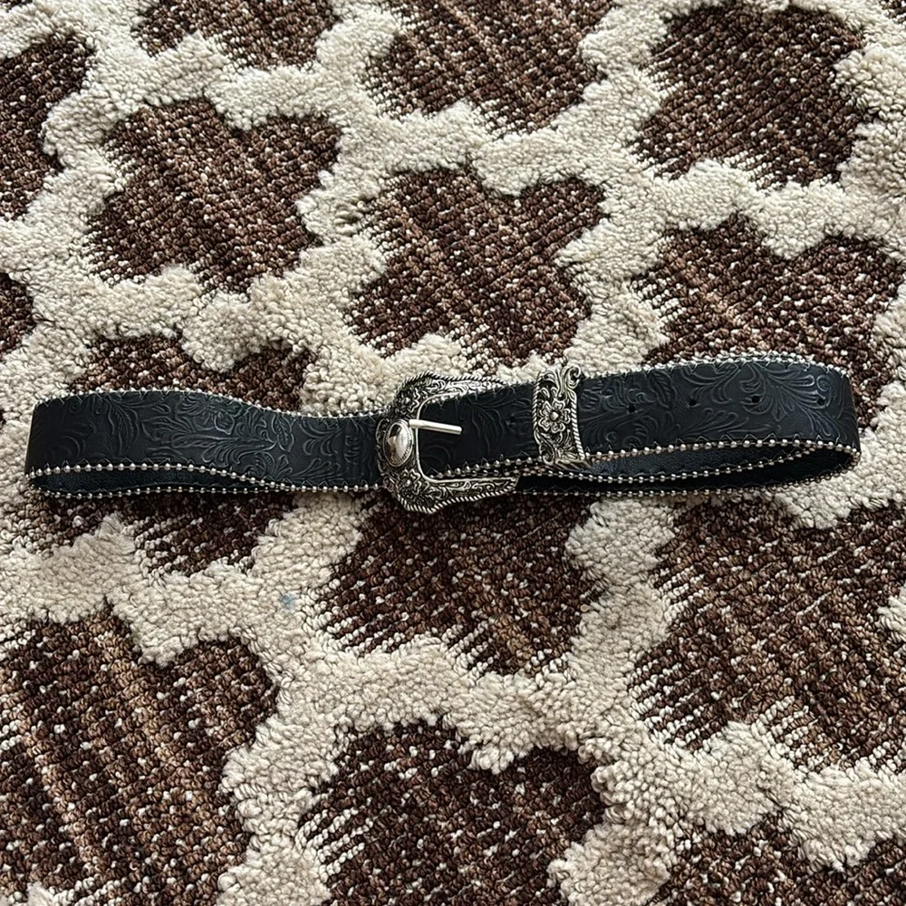 Elegant Black and Silver Embellished Belt